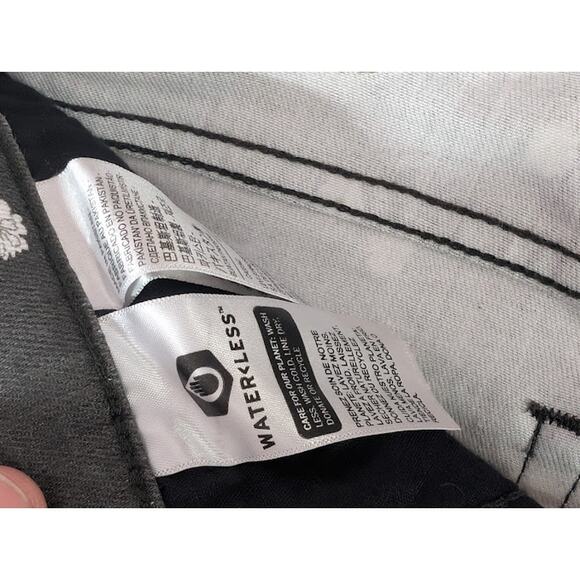 LEVI STRAUSS women's High rise Daisy print shorts black Med/Lg (30) Cottagecore - Picture 9 of 9